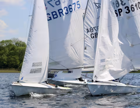 Flying Fifteens approaching a start-line